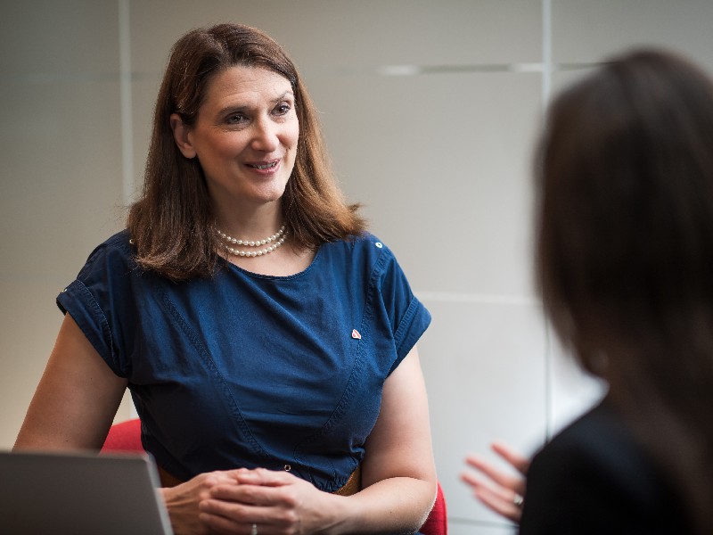 Ulrike Walser bei Bewerbungsgespräch